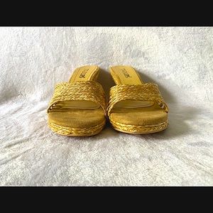 Two Lips brand Wedges 9M